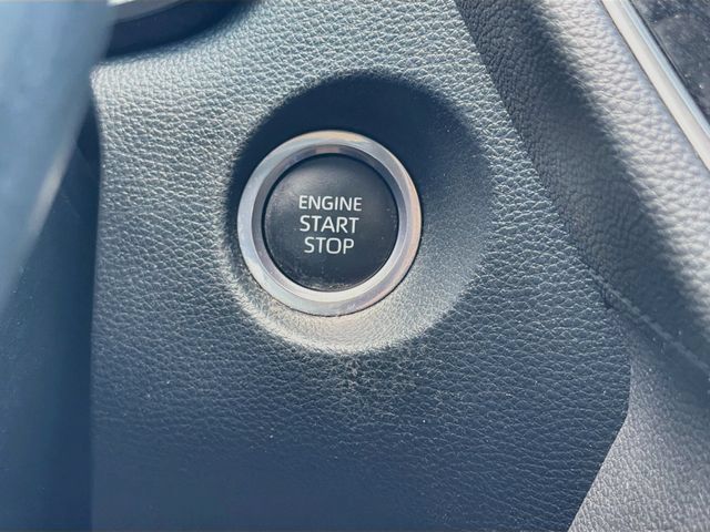 Used 2023 Toyota Corolla Cross XLE FWD image 33