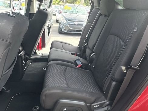 Used 2018 Dodge Journey SE FWD image 26