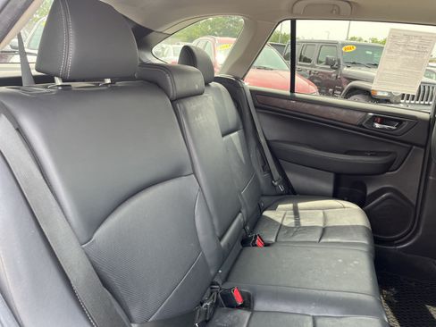 Used 2015 Subaru Outback 3.6R Limited AWD/4WD image 16