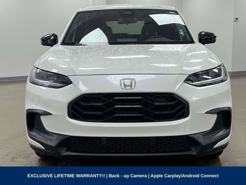Used 2025 Honda HR-V Sport image 2