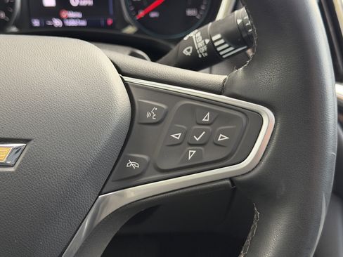 Used 2023 Chevrolet Equinox Premier image 40