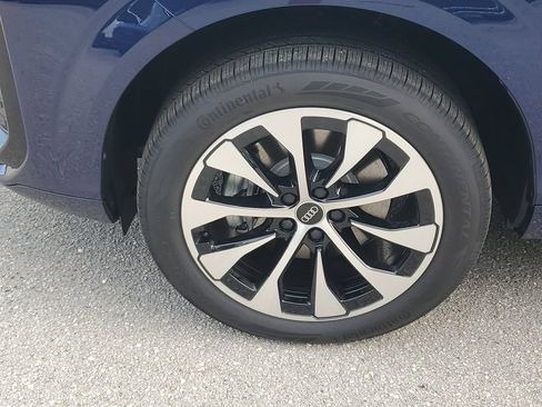 New 2026 Audi Q3 quattro 2.0T AWD/4WD image 13