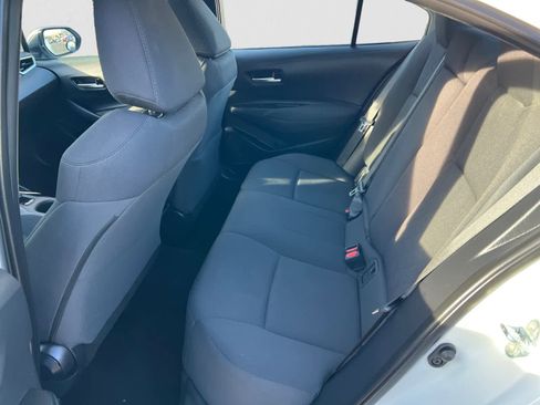 Used 2020 Toyota Corolla LE image 11