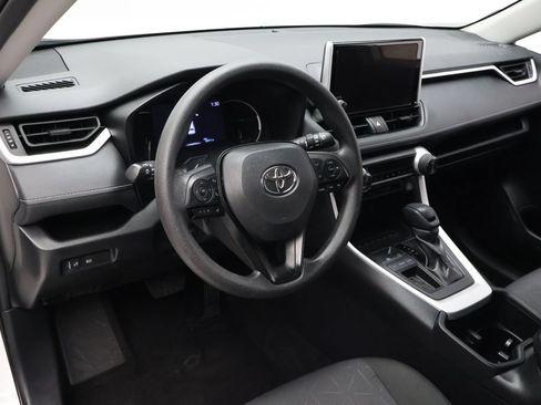 Certified 2025 Toyota RAV4 XLE FWD image 15