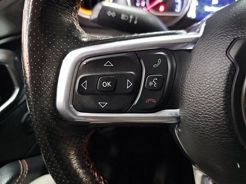 Used 2022 Jeep Gladiator Mojave w/ LED Lighting Group AWD/4WD image 11