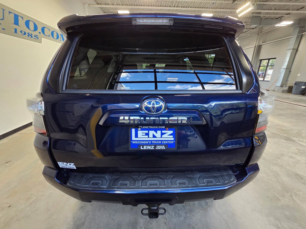 Used 2021 Toyota 4Runner SR5 AWD/4WD image 7
