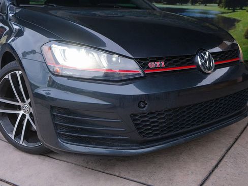 Used 2017 Volkswagen GTI Sport image 7