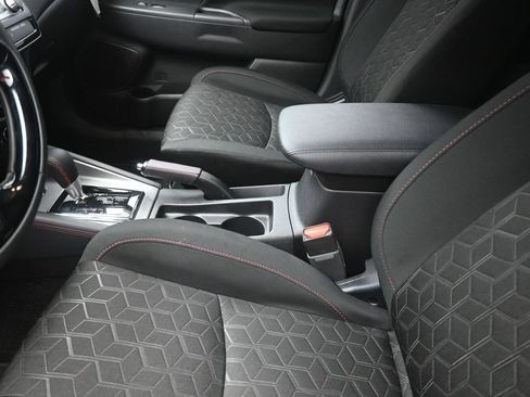 Used 2025 Mitsubishi Outlander Sport AWD image 21