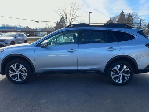 Certified 2021 Subaru Outback Limited image 5