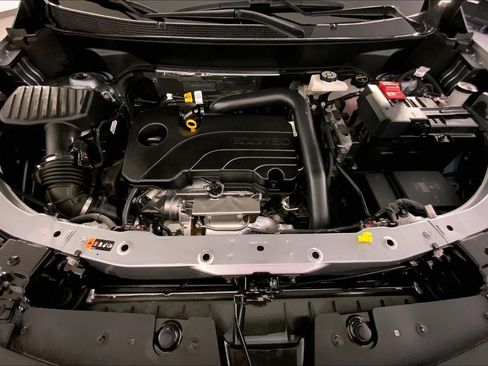 Used 2026 Chevrolet Equinox LT FWD image 10