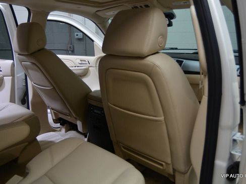 Used 2007 Cadillac Escalade AWD w/ Information Package image 34