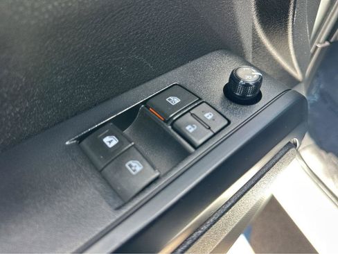 Used 2022 Toyota Tacoma SR RWD image 34