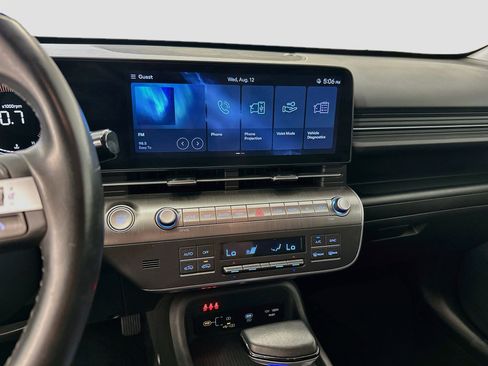 Used 2025 Hyundai Kona SEL AWD/4WD image 25