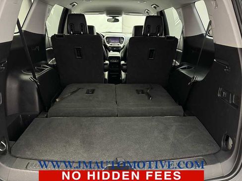 Used 2019 GMC Acadia SLT image 18