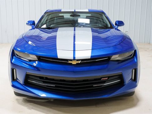 Used 2017 Chevrolet Camaro LT RWD image 22