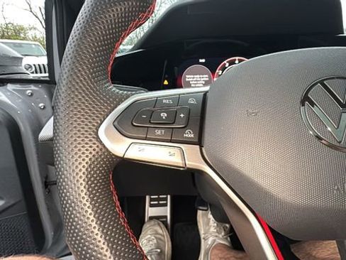 Used 2025 Volkswagen GTI SE image 17