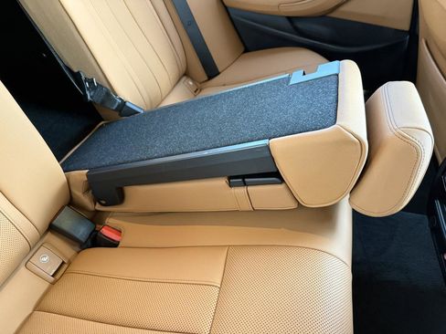 Used 2023 BMW 530i 530i w/ M Sport Package image 36