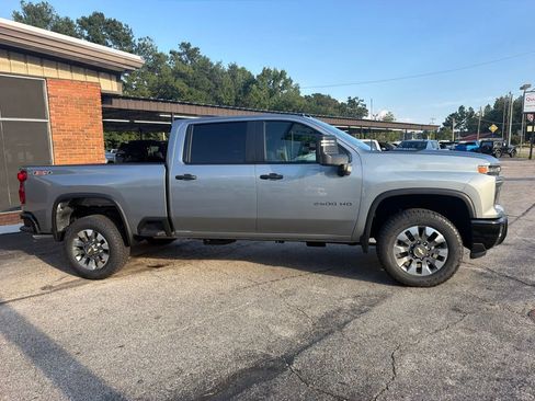 New 2026 Chevrolet Silverado 2500 Custom w/ Custom Value Package AWD/4WD image 4