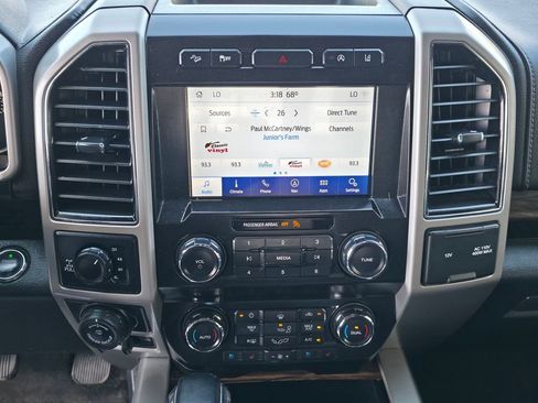 Used 2020 Ford F150 Lariat image 16