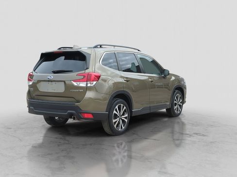 Used 2023 Subaru Forester Limited image 8
