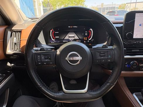 Used 2023 Nissan Pathfinder Platinum FWD image 20