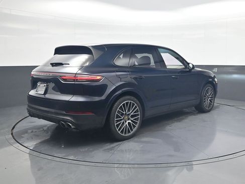 Used 2019 Porsche Cayenne S image 7