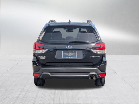 Certified 2023 Subaru Forester Premium AWD/4WD image 4