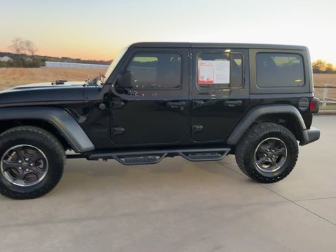 Used 2022 Jeep Wrangler Unlimited Sport image 4