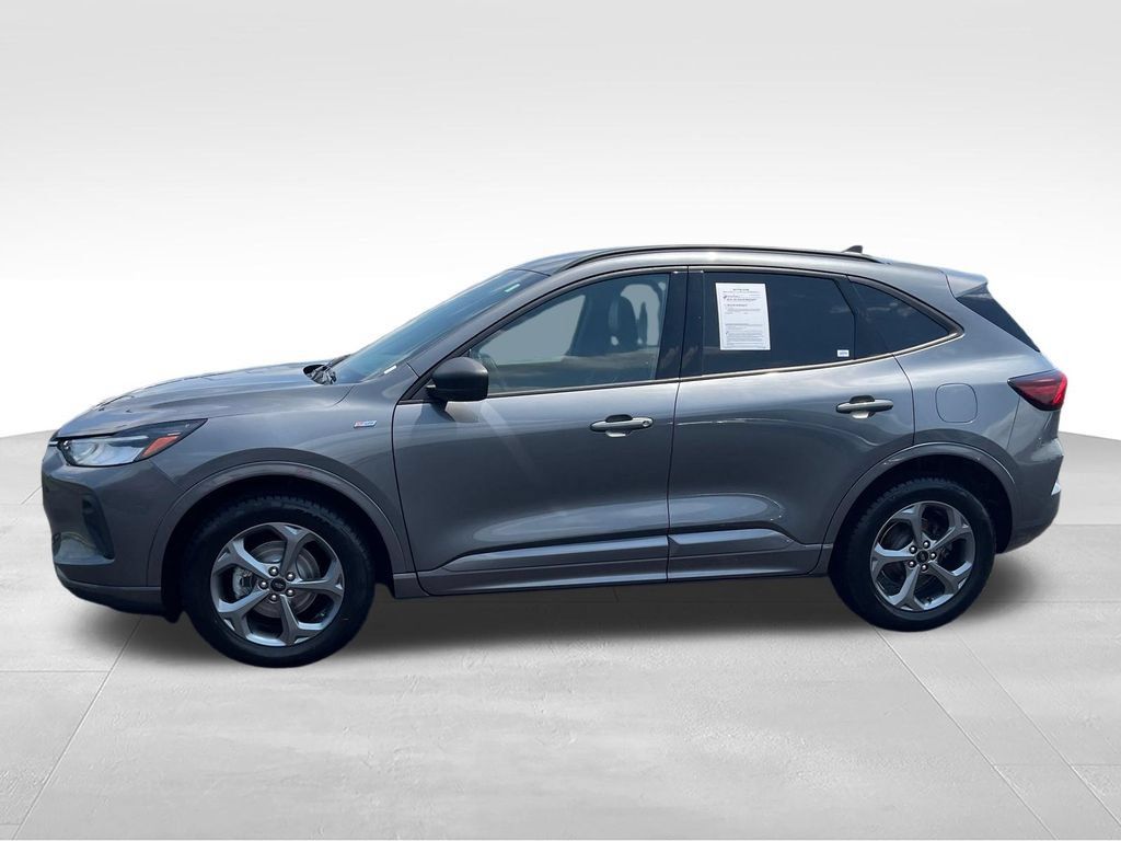 Used 2023 Ford Escape ST-Line AWD/4WD image 2