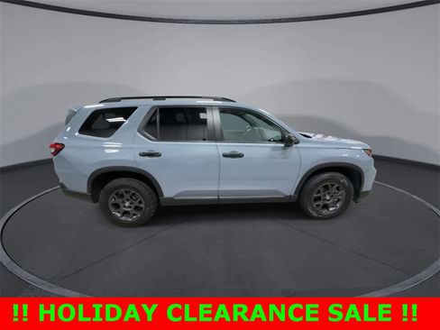 Used 2024 Honda Pilot TrailSport image 9