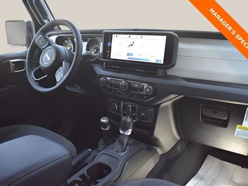 New 2025 Jeep Gladiator Sport image 17