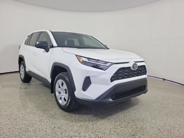 Used 2025 Toyota RAV4 LE FWD image 4