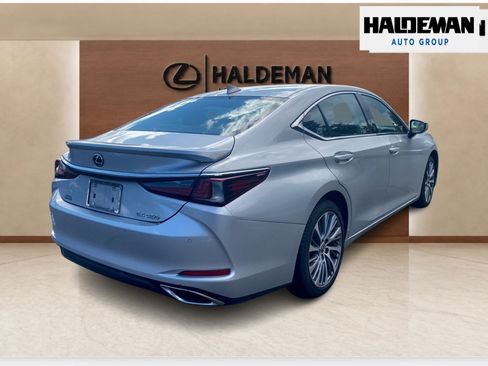 Used 2020 Lexus ES 350 w/ Premium Package FWD image 4
