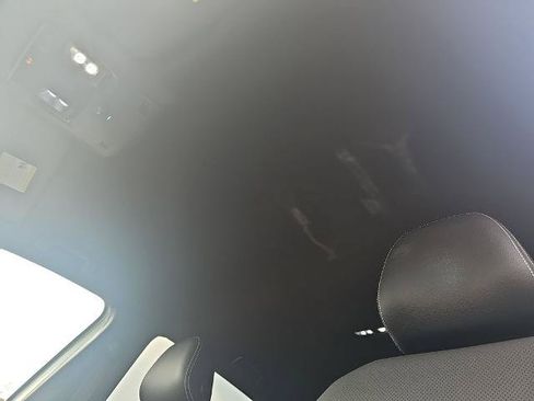 Used 2025 Volkswagen Atlas Cross Sport SE AWD/4WD image 30