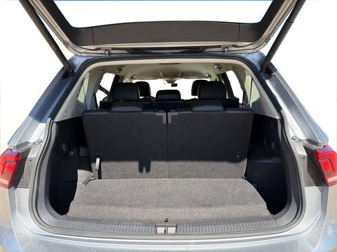 Used 2024 Volkswagen Tiguan SE image 13