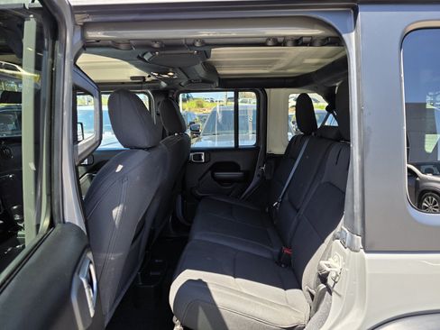 Certified 2023 Jeep Wrangler Unlimited w/ 8.4" Radio Group AWD/4WD image 12