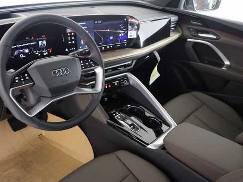 New 2025 Audi Q5 Premium Plus image 2