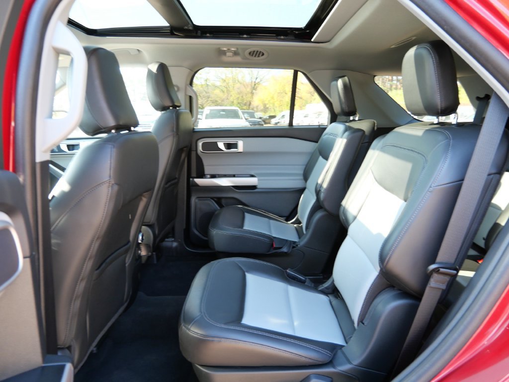 Certified 2023 Ford Explorer XLT w/ Equipment Group 202A AWD/4WD image 20