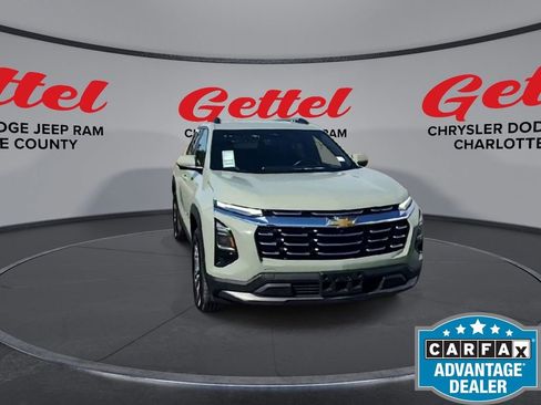 Used 2025 Chevrolet Equinox LT w/ Convenience Package II image 2