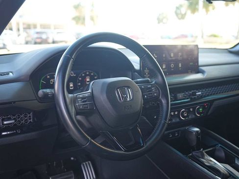 Used 2024 Honda Accord Sport image 2