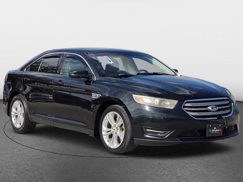 Used 2014 Ford Taurus SEL w/ Equipment Group 201A FWD image 2