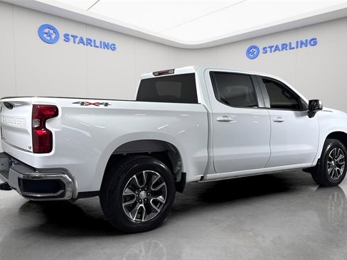 Certified 2022 Chevrolet Silverado 1500 LT image 2