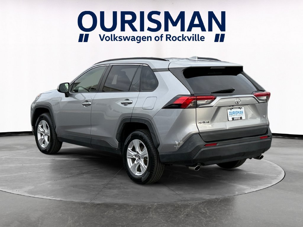 Used 2019 Toyota RAV4 XLE FWD image 4