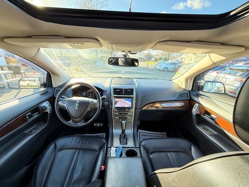 Used 2014 Lincoln MKX AWD w/ Equipment Group 102A image 28