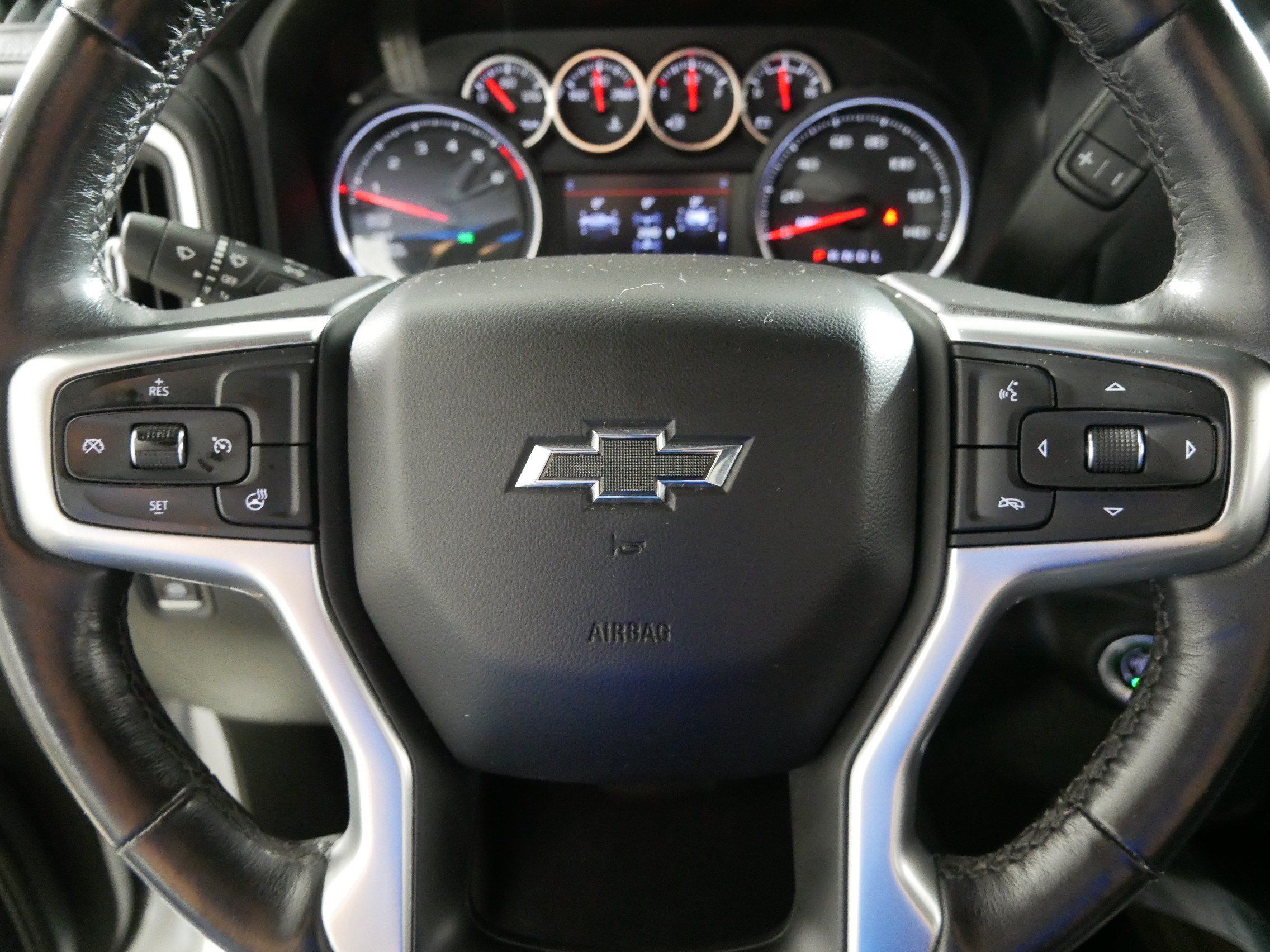 Certified 2020 Chevrolet Silverado 1500 RST AWD/4WD image 25