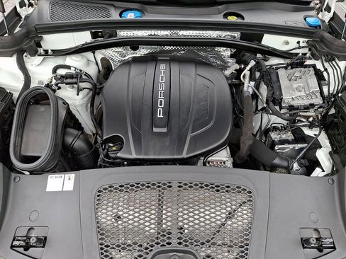 Used 2020 Porsche Macan AWD/4WD image 28