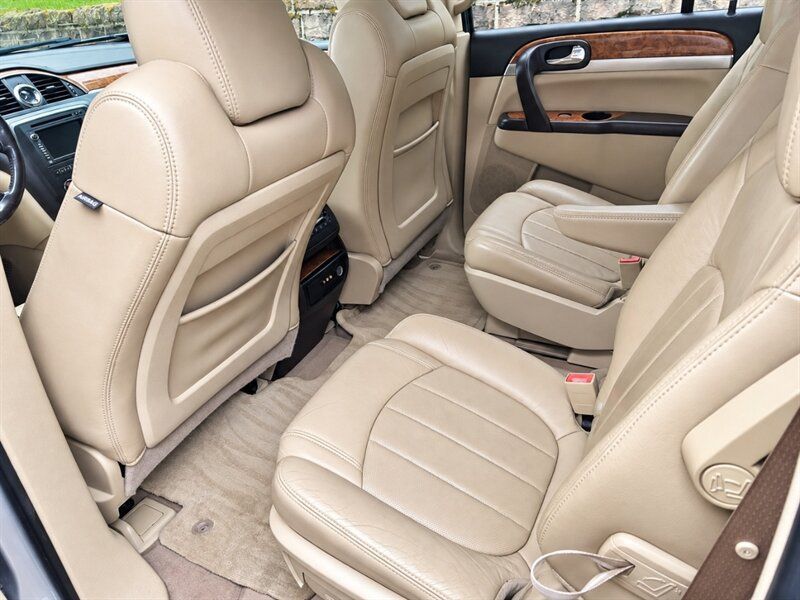 Used 2010 Buick Enclave CXL w/ Trailering Provision Package AWD/4WD image 14
