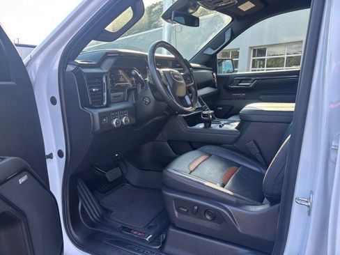 Used 2024 GMC Sierra 1500 AT4 w/ AT4 Premium Package AWD/4WD image 14