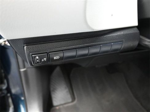 Used 2021 Toyota Corolla XSE image 13
