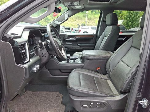 Used 2024 GMC Sierra 1500 Denali w/ Denali Reserve Package AWD/4WD image 13